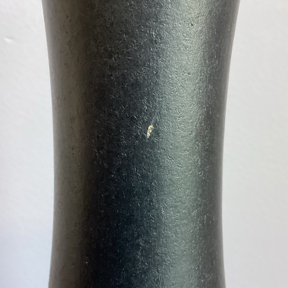 Black wood vase with tropical palm leaf - Picture 4 of 8